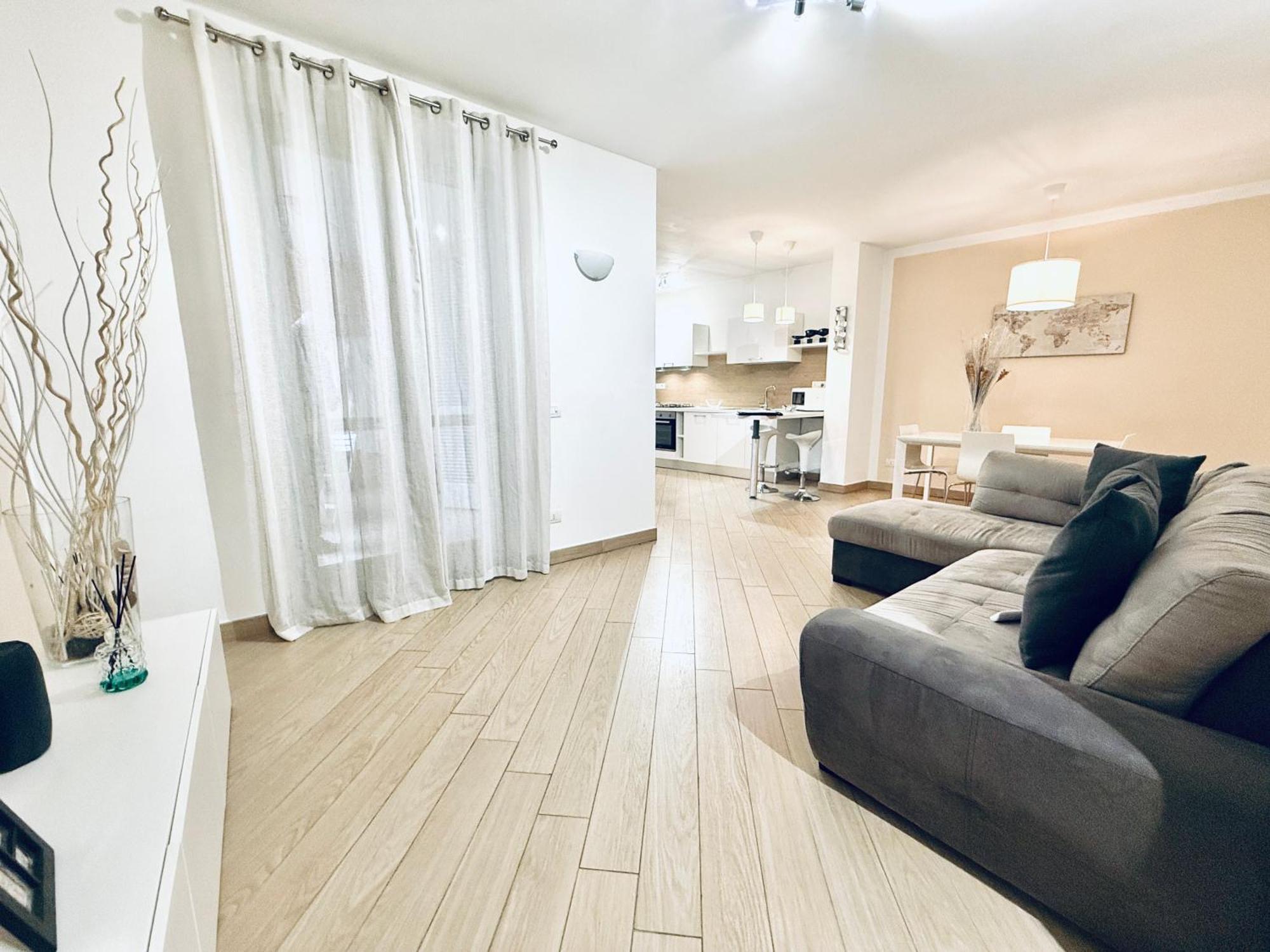 Comecasa Modern Apartment In Historical Centre Asti Kültér fotó