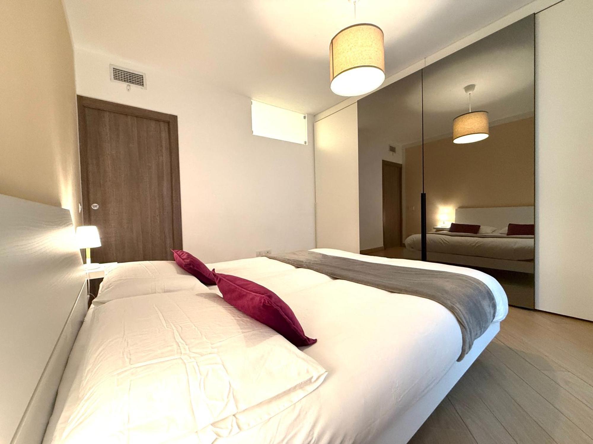 Comecasa Modern Apartment In Historical Centre Asti Kültér fotó