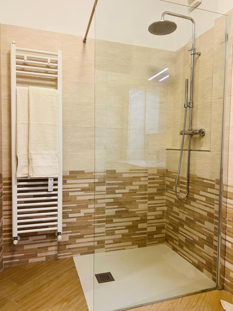 Comecasa Modern Apartment In Historical Centre Asti Kültér fotó